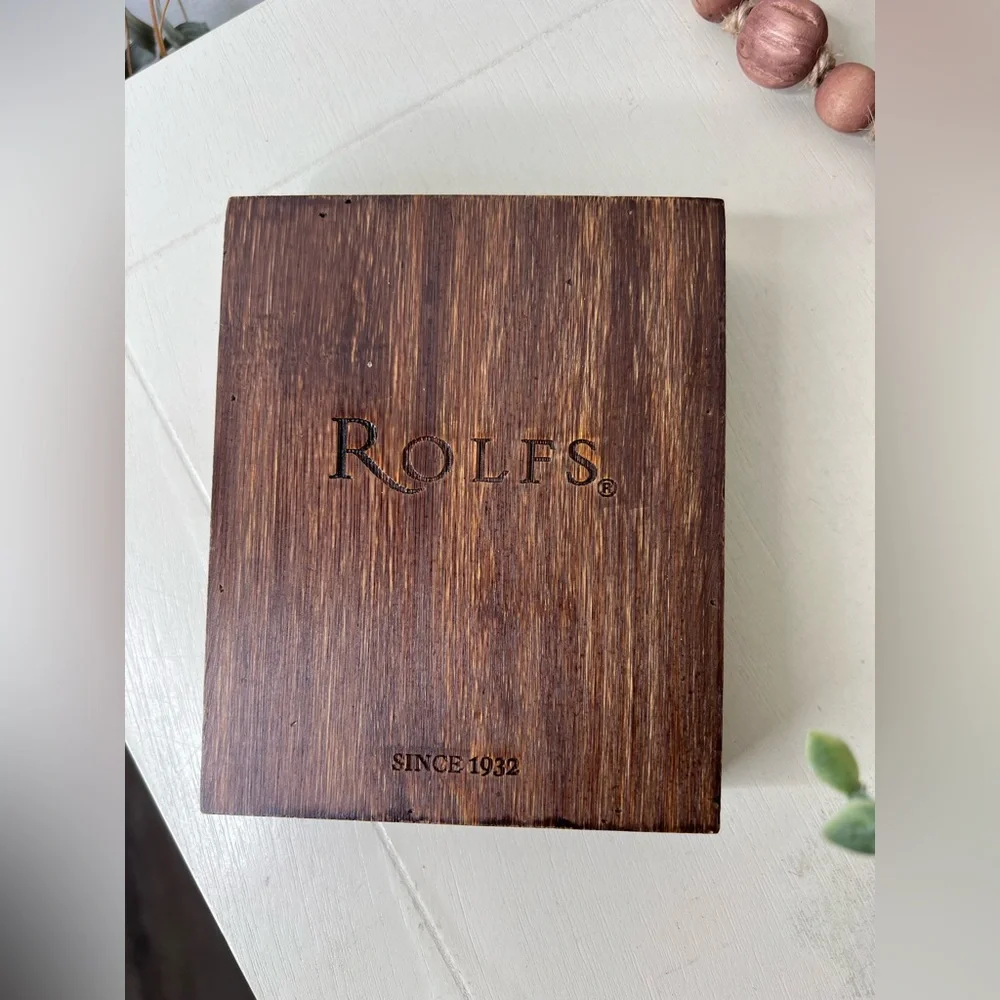 Brand New-Premium Leather Bifold Slim Wallet in a Wooden Gift Box